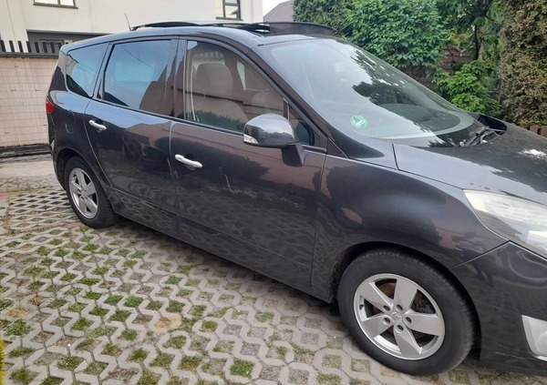 Renault Grand Scenic cena 7900 przebieg: 221735, rok produkcji 2010 z Marki małe 46